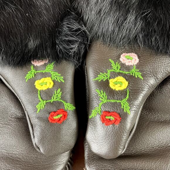 Handmade Black Leather Mittens Fur Trim Hand Embroidered Mitts S - Picture 7 of 7